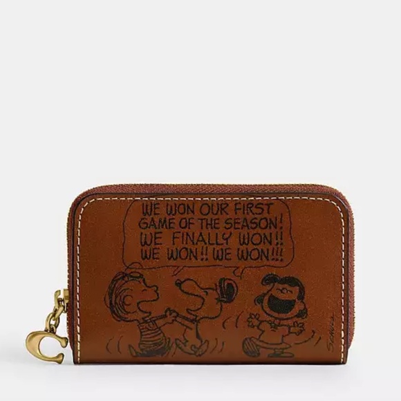 Authentic Coach X Peanuts Small Zip Around Card Case With Newspaper Print - Picture 1 of 3